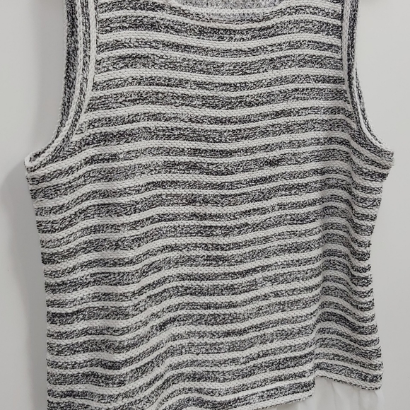 INC International Concepts top - Picture 5 of 7